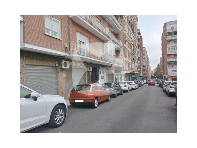 Local En alquiler en Badajoz photo 0