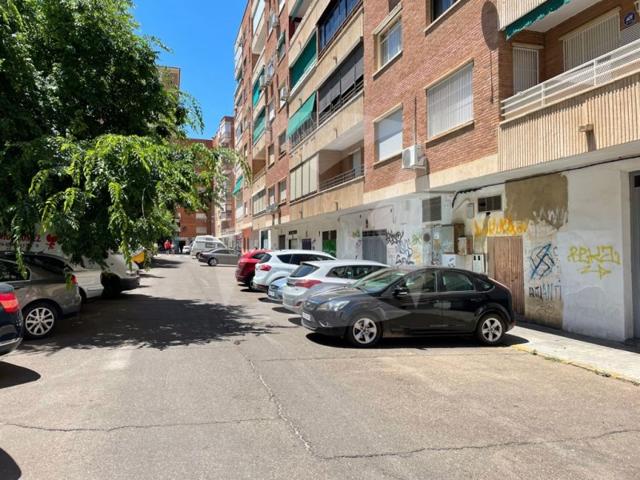 Local En alquiler en Badajoz photo 0