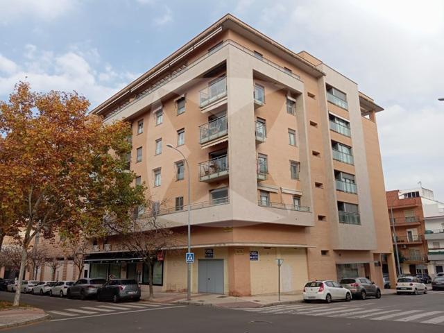 Local En venta en María Auxiliadora, Badajoz photo 0
