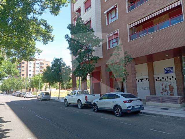 Local En alquiler en Badajoz photo 0
