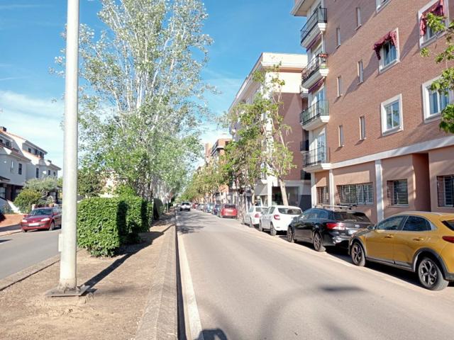 Local En venta en Badajoz photo 0