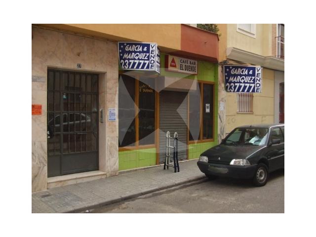 Local En venta en Badajoz photo 0