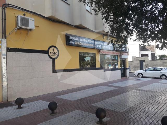 Local En venta en Badajoz photo 0