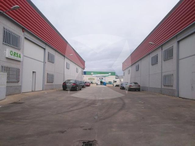 Industrial En venta en El Nevero, Badajoz photo 0