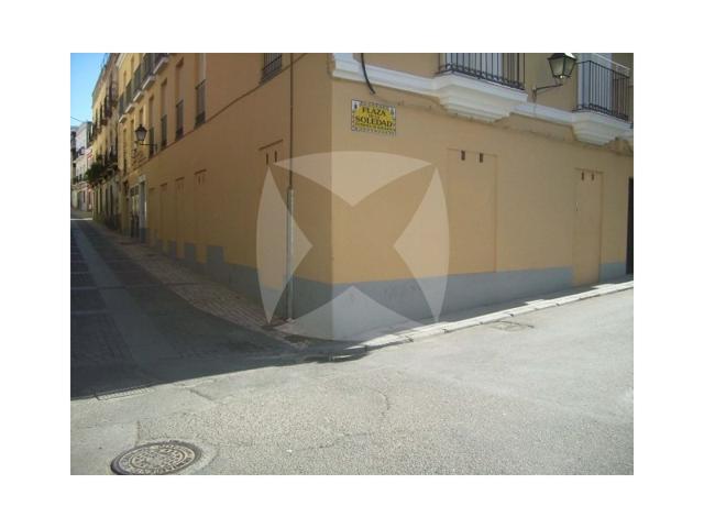 Local En alquiler en Badajoz photo 0