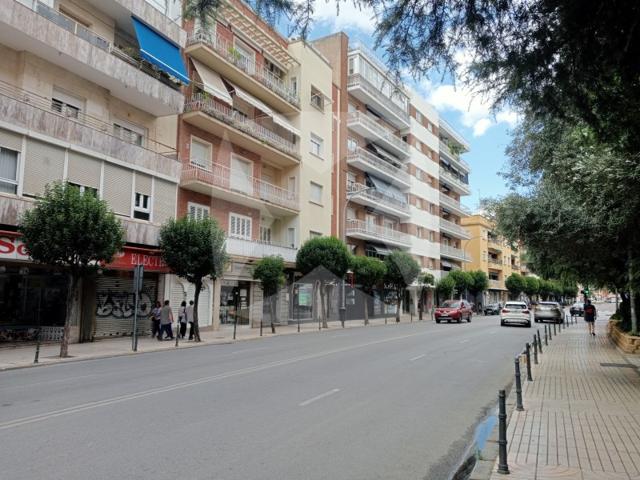 Local En alquiler en Badajoz photo 0