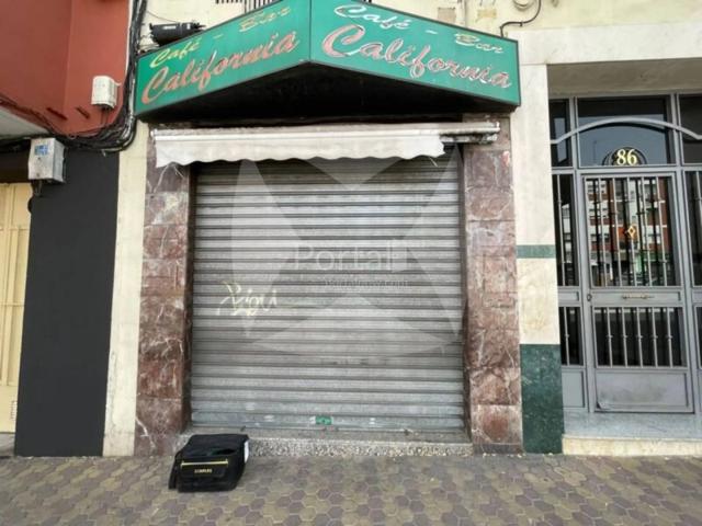 Local En venta en Cáceres photo 0