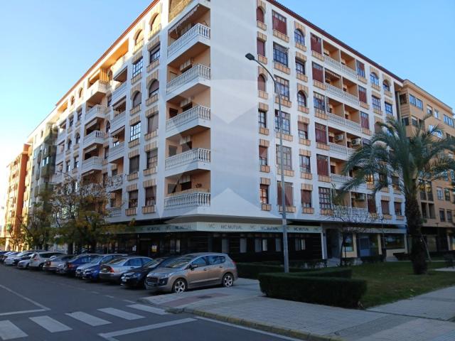 Parking Subterráneo En alquiler en María Auxiliadora, Badajoz photo 0