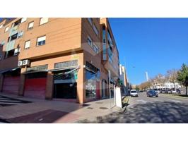 Local En venta en Badajoz photo 0