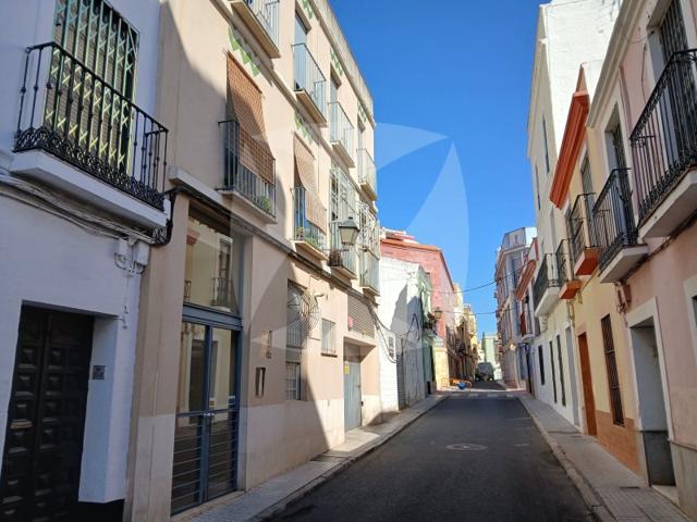 Almacén En alquiler en Badajoz photo 0