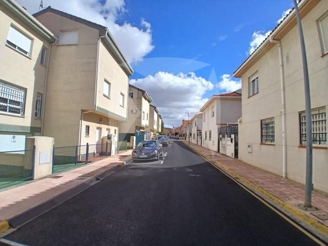 Piso En venta en Urbanización Guadiana, Badajoz photo 0