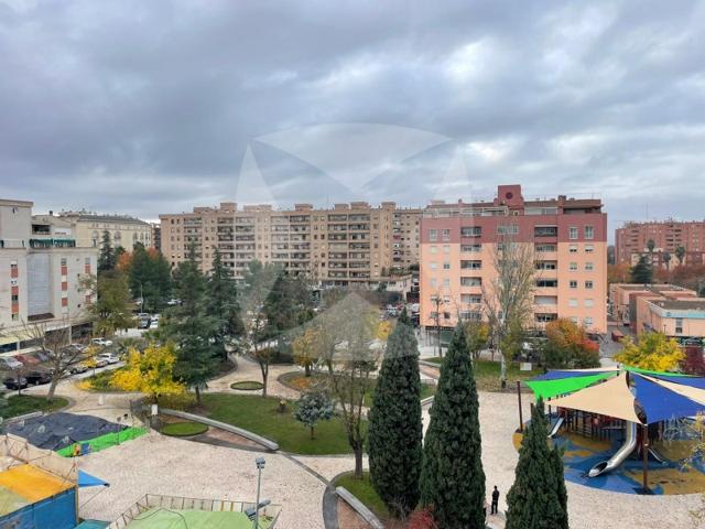 Piso En alquiler en Badajoz photo 0