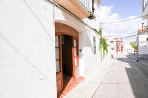 JOYAZA ÚNICA CON LICENCIA TURÍSTICA EN CUBELLES CENTRO (Barri El Castell – junto a la iglesia) photo 0