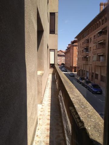 ESPECTACULAR PISO EN TARAZONA photo 0