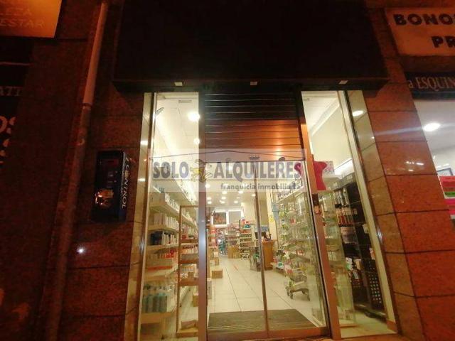 AMPLIO LOCAL COMERCIAL EN EL ENSANCHE photo 0