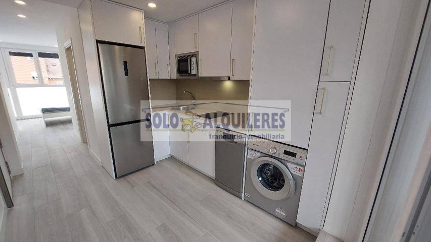 Piso En alquiler en Tetuán, Madrid photo 0
