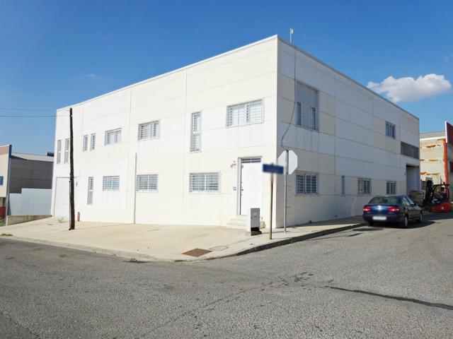 Dos naves totalmente equipadas y con dos cámaras frigoríficas de 50.000 €. photo 0