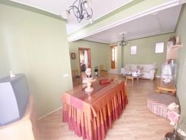 CASA PAREADA EN VENTA GILENA photo 0