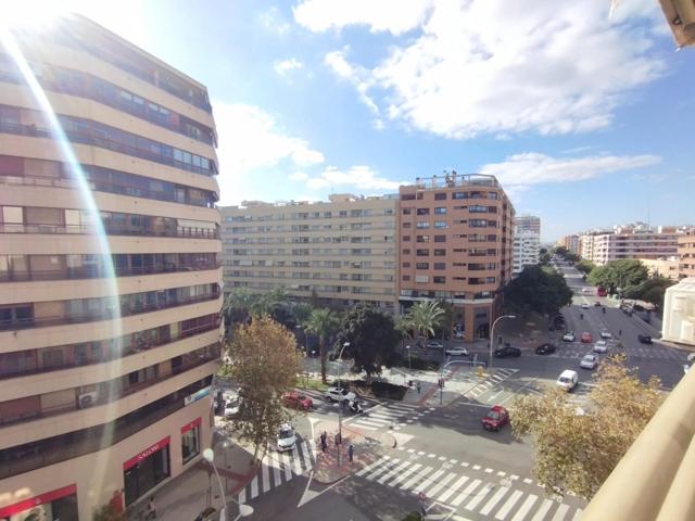 PISO CENTRO DE ALICANTE CON VISTAS DESPEJADAS AV.ÓSCAR ESPLÁ CON GARAJE Y TRASTERO photo 0