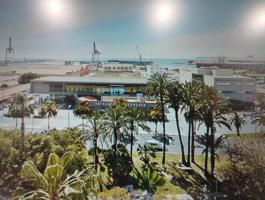 PISO EN EL CENTRO DE ALICANTE FRENTE PUERTO CON VISTAS AL MAR photo 0