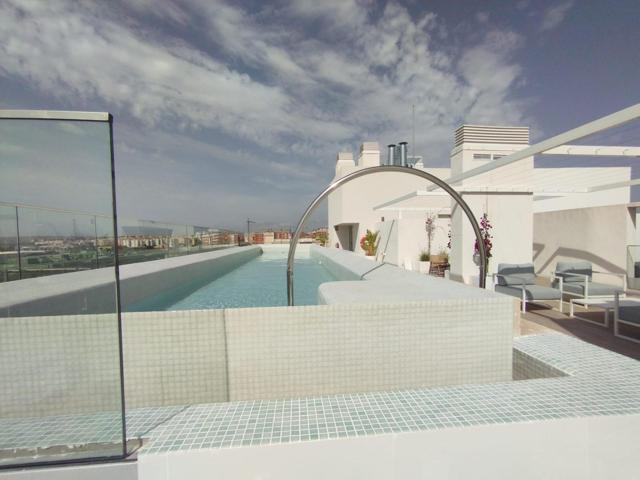 ATICO SIN USO FRENTE AL MAR EN EL CENTRO DE ALICANTE CON PISCINA Y GIMNASIO photo 0