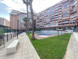 PISO VACIO 4 DORMITORIOS CON URBANIZACION COMPLETA, VISTAS AL MAR Y GARAJE photo 0
