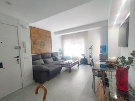 Preciosa vivienda reformada en el centro de Alicante frente a la playa Postiguet con licencia turística photo 0