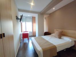 ESTUDIO REFORMADO DE CALIDAD EN EL CENTRO DE ALICANTE photo 0