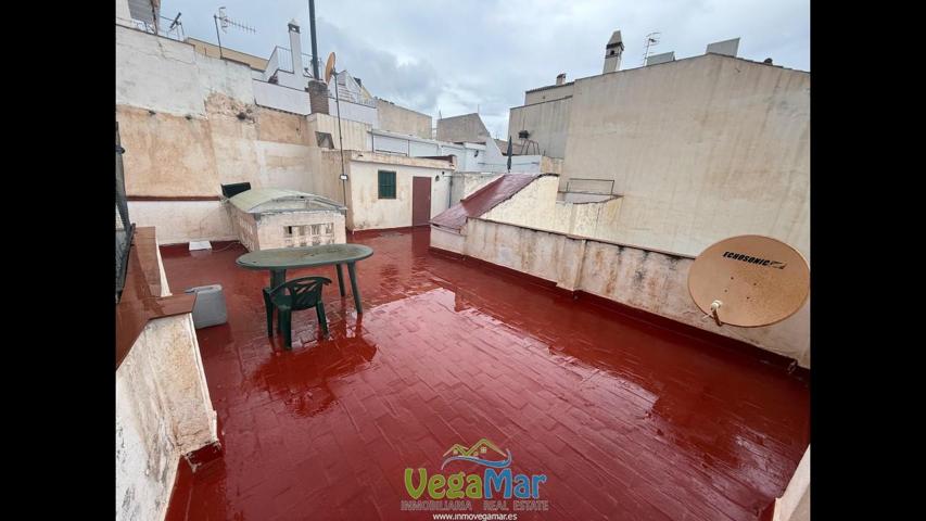 Se vende casa dividida en 3 pisos en Almuñecar photo 0