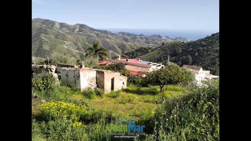 Finca Rústica en venta en La Herradura de 1300 m2 photo 0
