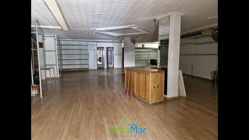 Local en venta en La Herradura de 246 m2 photo 0