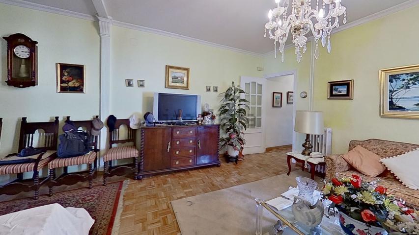 Piso En venta en Calle De Fernán González, Retiro, Madrid photo 0