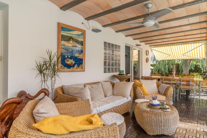 Deslumbrante chalet con piscina en Empuriabrava photo 0
