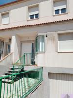 Unifamiliar Pareada En venta en Centro, Tembleque photo 0