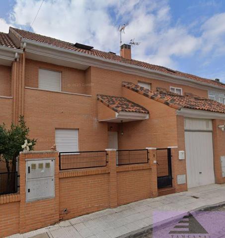 Unifamiliar Pareada En venta en Vallegrande, Seseña photo 0