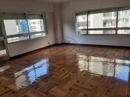 Gran piso de 161 metros en la Avenida de las Camelias de 5 dormitorios con plaza de garaje y trastero photo 0