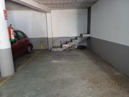 Plaza de garaje muy amplia, para coche grande y moto, a lado del centro Medico de la Doblada, de fácil acceso photo 0