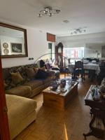 excelente piso en Vigo, en el barrio de Coia, de cuatro dormitorios con plaza de garaje photo 0
