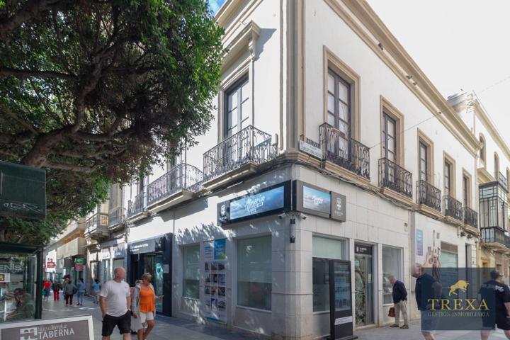 Oficina En alquiler en Paseo De Almeria, Almeria photo 0