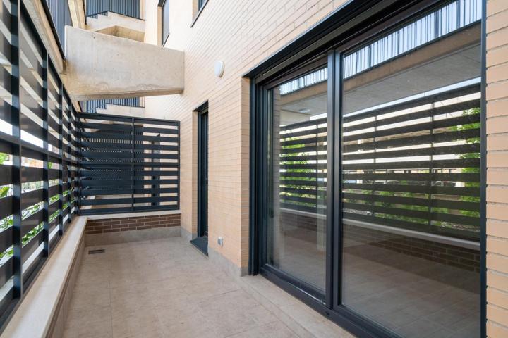 ¡Encanto y Comodidad en un Bajo Moderno con Terraza! photo 0