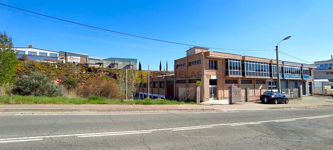 Nave Industrial en alquiler en Arnedo de 950 m2 photo 0