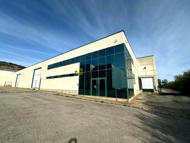 Nave Industrial en venta en Quel de 2022 m2 photo 0