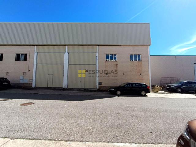 Nave Industrial en venta en Quel de 675 m2 photo 0