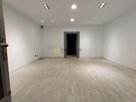 Local en venta en Arnedo de 75 m2 photo 0