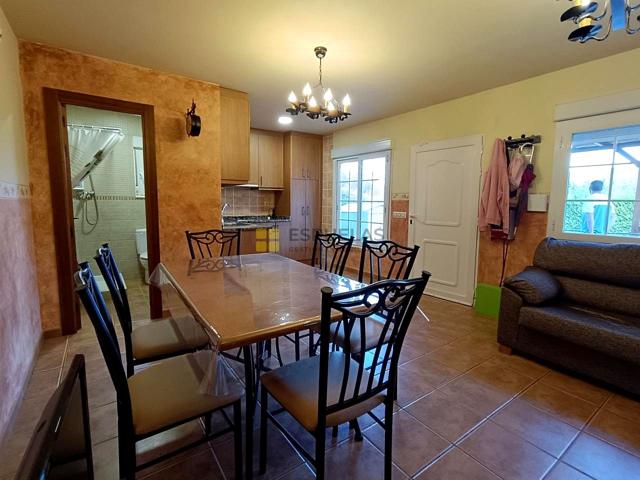 Encantadora casa rústica con jardín y piscina en entorno natural photo 0