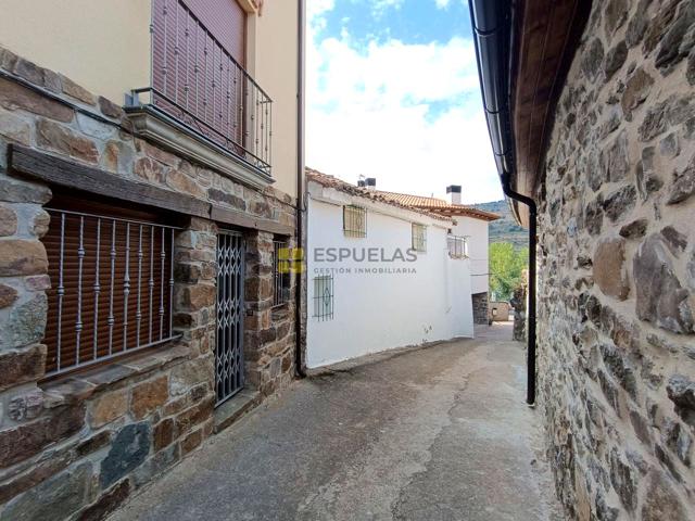 Casa De Pueblo en venta en Enciso de 226 m2 photo 0