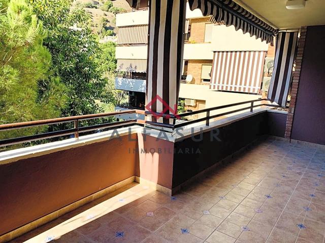 Magnífico piso de 5 dormitorios en El Mayorazgo-Limonar. photo 0