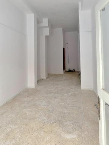 Local en venta en calle PARE GUILLEM VIVES photo 0
