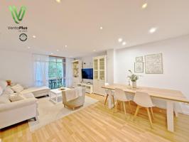 Se vende amplio piso de 4 habitaciones en la Plaza Pere Garau, Palma. photo 0