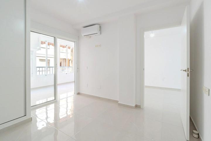 APARTAMENTO EN TORREVIEJA CON LICENCIA TURISTICA photo 0